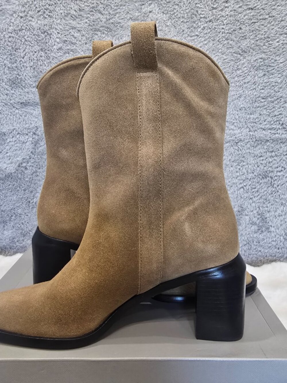 Everlane Outlaw Boot Sand Suede Women's Sizes NEW in BOX - Picture 8 of 16
